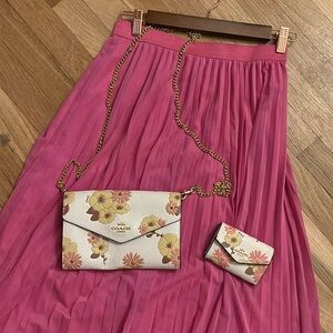 COACH outlet crossbody and card holder, 2023